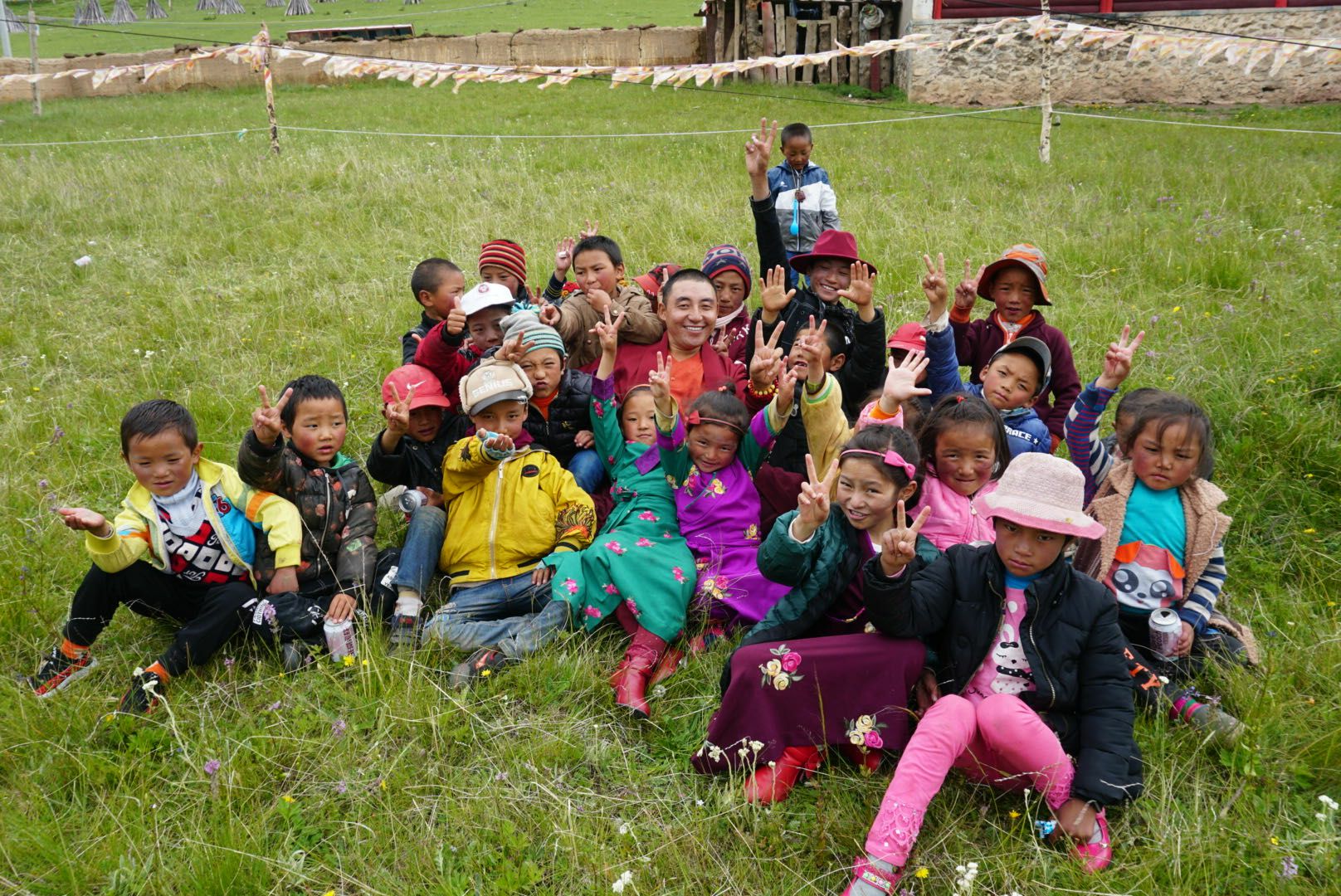 开云·官方版在线入口-开云(中国)公益回顾丨家国同欢月同圆 温暖满载甘孜州(图14)